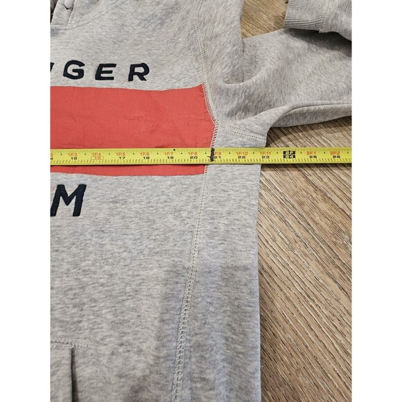 Tommy Hilfiger Denim Men's  Grey Hoodie Spell Out Flag Logo Graphic Size XL - Picture 4 of 5